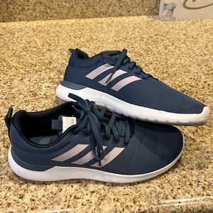 Adidas women’s size 10